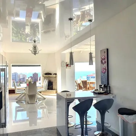 Modern Panoramic With Pool & Terrace Ferienhaus *