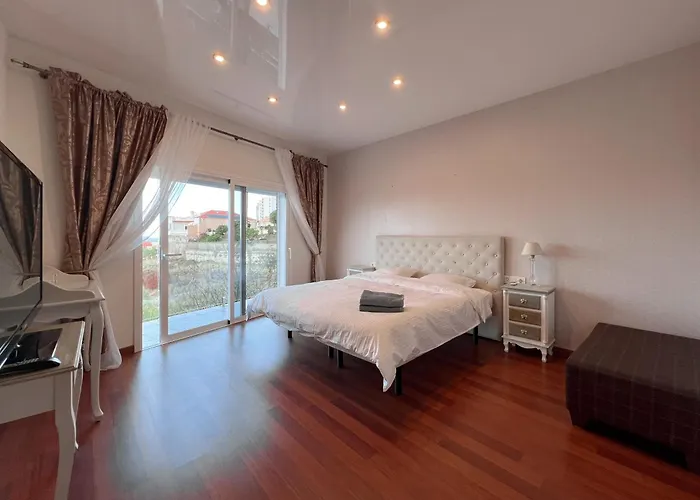 Modern Panoramic With Pool & Terrace * Puerto de la Cruz (Tenerife)